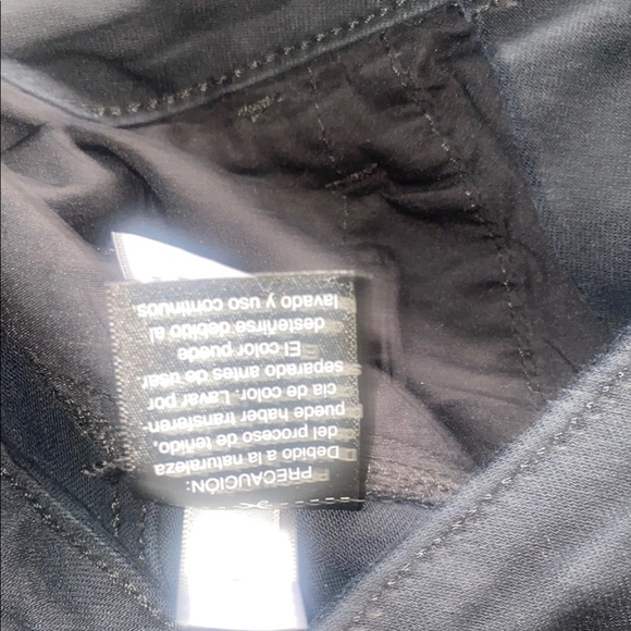 Universal Thread Black Ankle Cropped Jeans Modern Fit - Picture 8 of 11